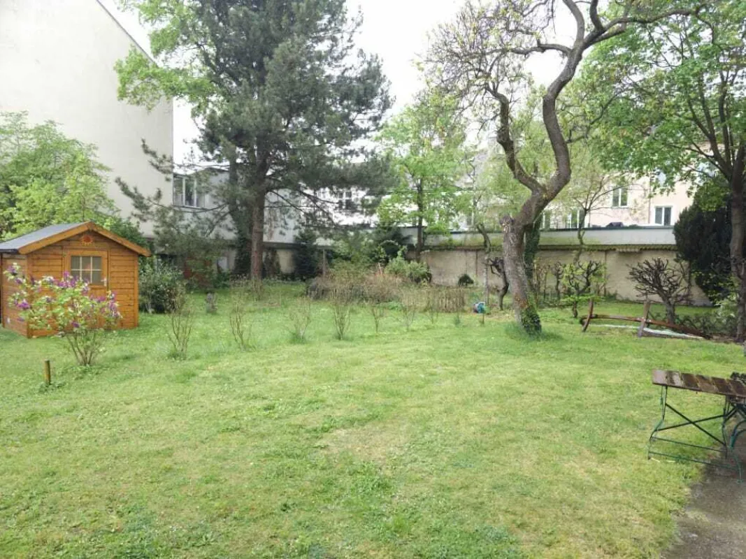 Altbau mit Lift in Top-Lage - Gartenbenützung - Bild 1