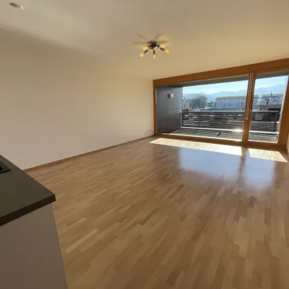 Charmante 2-Zimmer-Wohnung in Hard: Balkon, Stellplatz & Tiefgarage - Bild 2