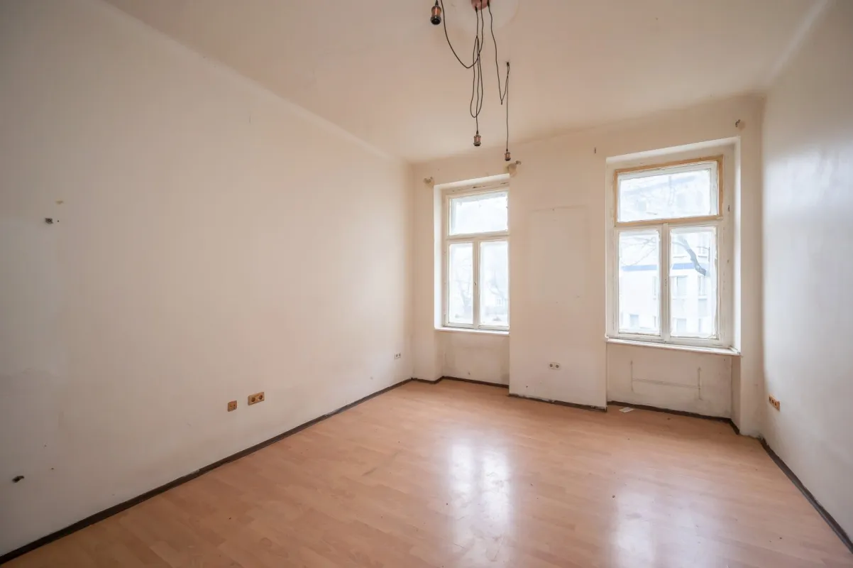 ++KLNB121++ sanierungsbedürftige 1-Zimmer-Wohnung in sehr guter Lage - Airbnb - Bild 1