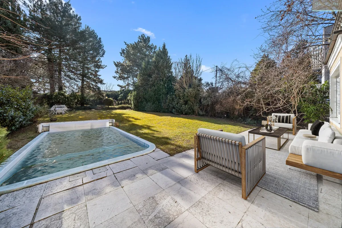 Elegante Villa mit Pool und Doppelgarage in Pötzleinsdorfer Aussichtslage! - Bild 1