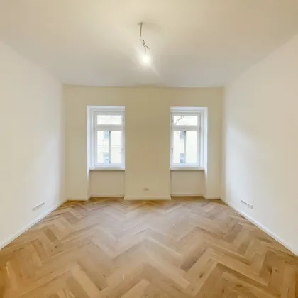 ERSTBEZUG: wunderschöne generalsanierte Altbauwohnung mit separater Küche - Bild 2