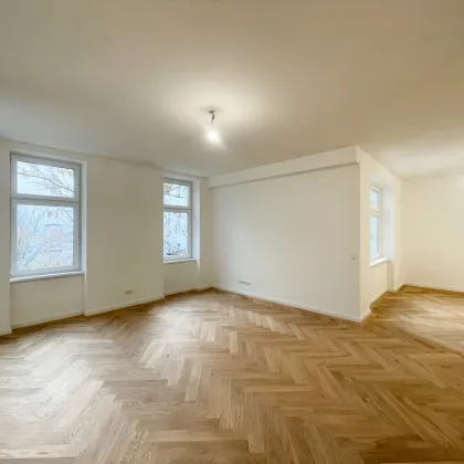 ERSTBEZUG NACH GENERALSANIERUNG: Altbauwohnung mit optionalem hofseitigem Balkon - Bild 3