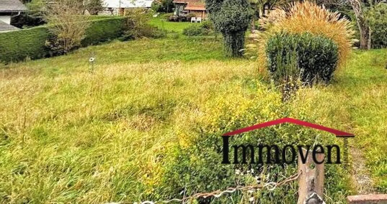 SEHR RUHIGE LAGE - Grundstück in leichter Hanglage am Fuße des Rosenbergs! - Bild 1
