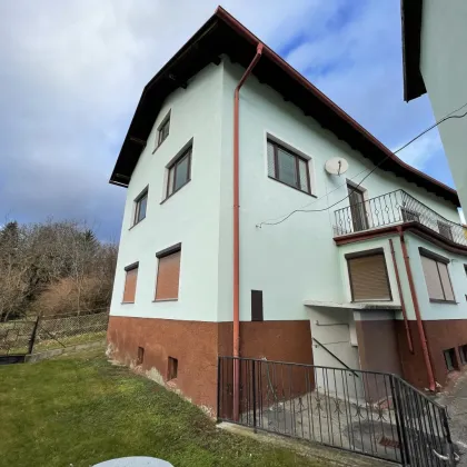 GROSSES EINFAMILIEN-HAUS MIT AUSBAU-MÖGLICHKEIT -- NEBENGEBÄUDE -- GROSSER INNENHOF -- RUHELAGE - Bild 2