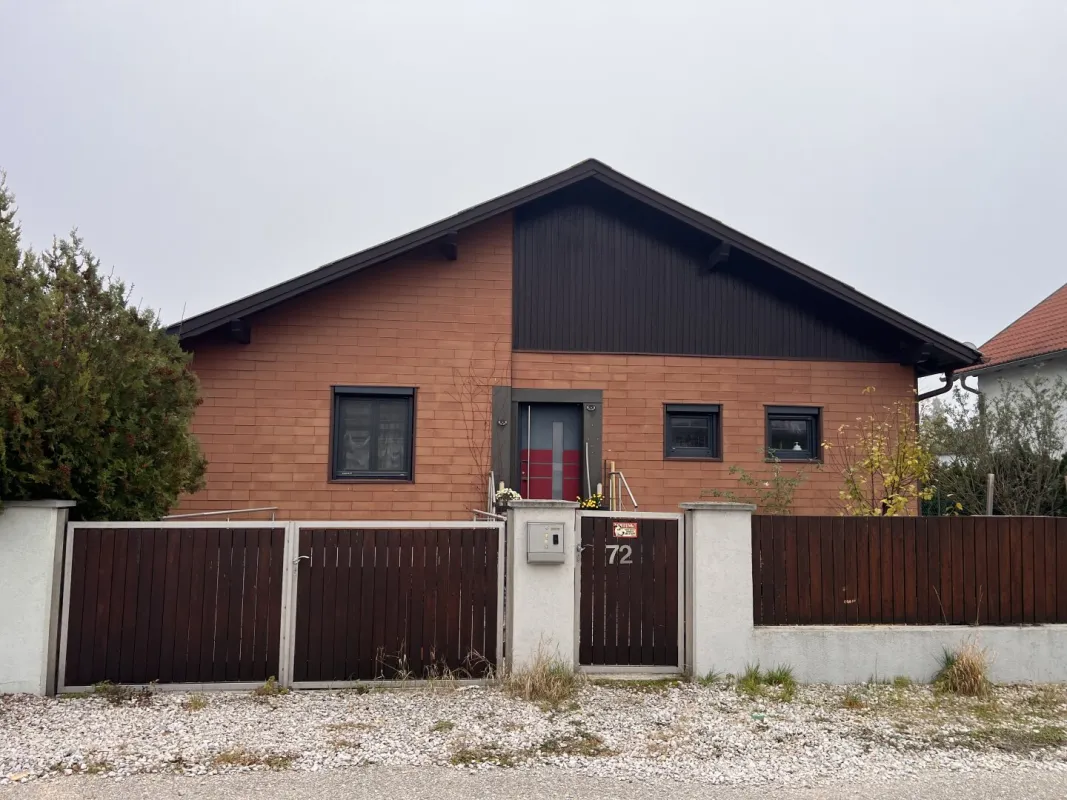 Schönes Einfamilienhaus mit Vollkeller in Eggendorf ! - Bild 1