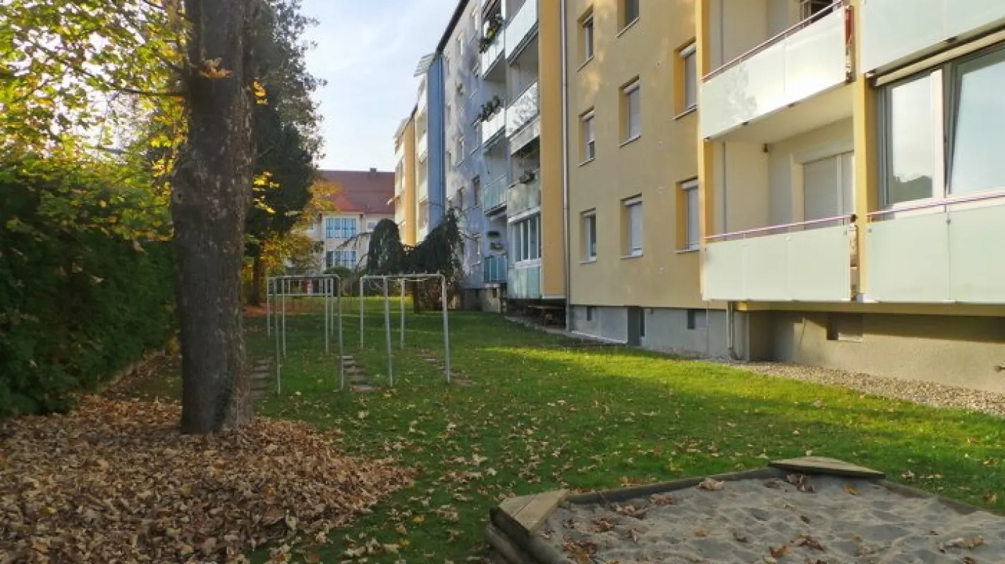 Beste Innenstadtlage, sonnige 4ZI mit Balkon und Parkplatz - Bild 1