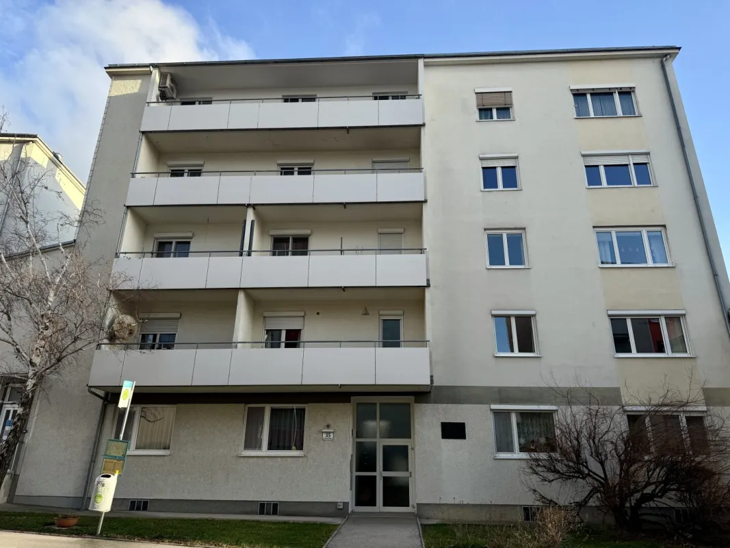 Anlageobjekt - Großzügige 3-Zimmer Wohnung mit Loggia und Garagenplatz in top Lage in Eisenstadt - Bild 1