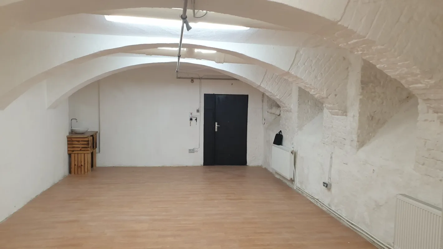 Kellerlokal, nutzbar für Sport, Tanz, Hobby, neu renoviert - Bild 1