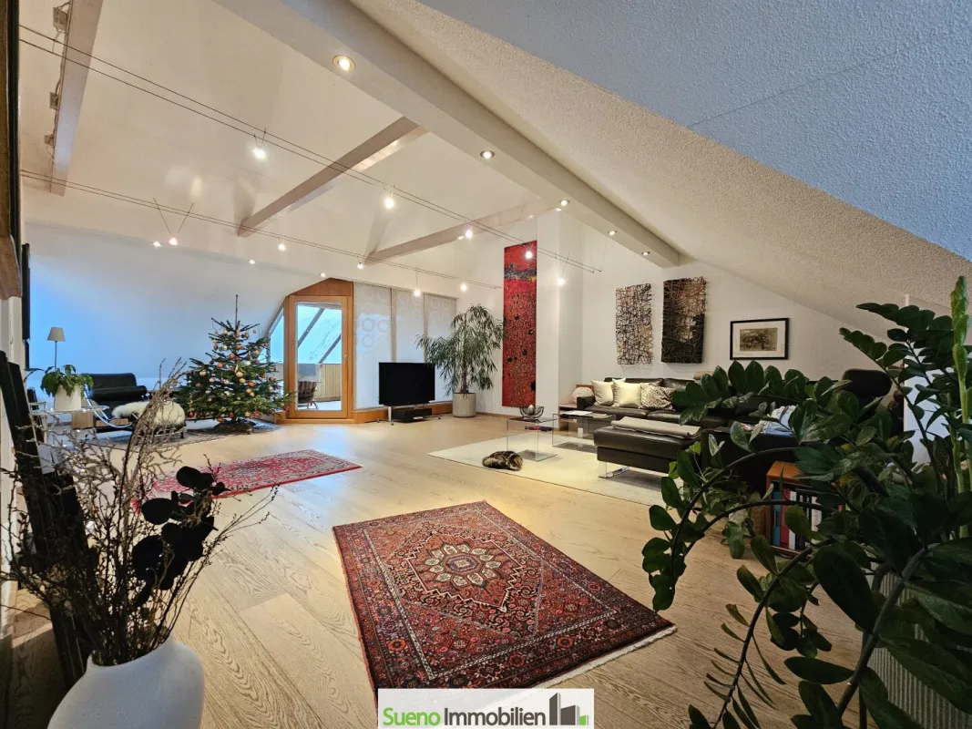 TOP Wohnhaus mit 2 (ev 3) Einheiten samt Pool, Garage und 1 Geschäftslokal - Bild 1