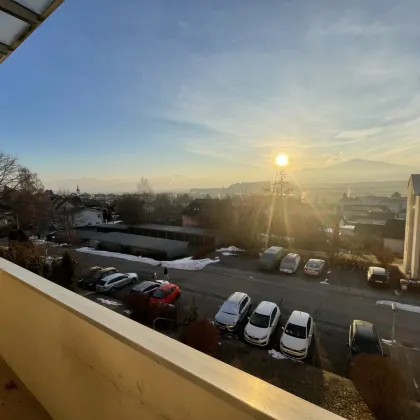 Zentral gelegene 3-Raum-Wohnung mit Balkon! - Bild 2