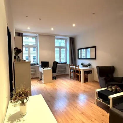 TOP STARTERWOHNUNG - 2 ZIMMER ALTBAUWOHNUNG MIT HOHEN RÄUMEN - SOFORT BEZIEHBAR - NÄHE HANNOVERMARKT UND U6 - Bild 3