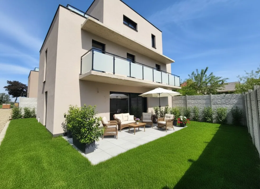 Exklusives Einfamilienhaus mit großzügigem Garten - Ein Wohngenuss für die ganze Familie - 5 Zimmer - Viele Freiflächen - Ziegelmassiv - Pv-Vorbereitung - uvm. - Bild 1
