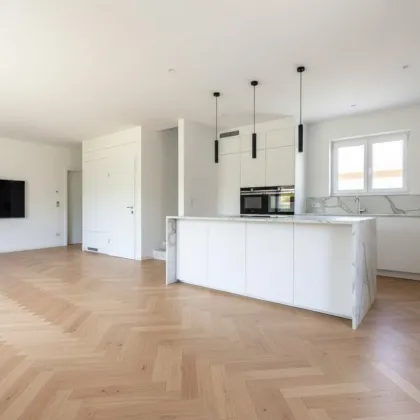 Exklusives Einfamilienhaus mit großzügigem Garten - Ein Wohngenuss für die ganze Familie - 5 Zimmer - Viele Freiflächen - Ziegelmassiv - Pv-Vorbereitung - uvm. - Bild 2