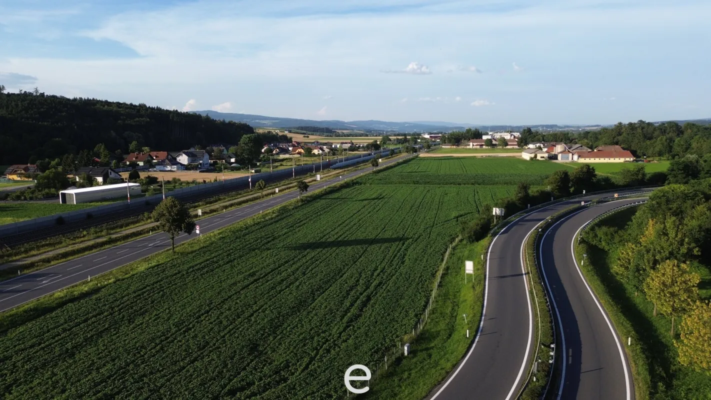 Gewerbegrundstück (BK VIII) direkt an der A1-Abfahrt Amstetten OST! - Bild 1