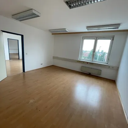 Büro, Kanzlei, Ordination, mehrere freie Flächen im Bürohaus in der Grawatschgasse - Bild 2