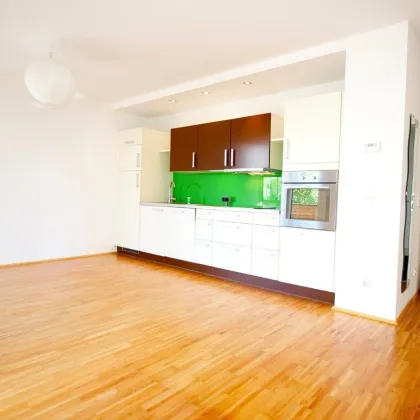Herrliche vermietete 3-Zimmer-Wohnung mit 2 Balkonen in ruhiger Lage - Bild 2
