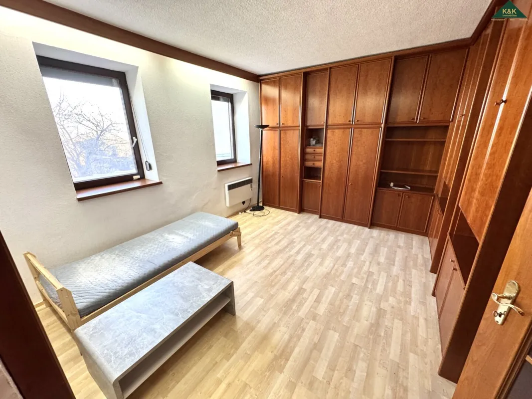 2,5 ZIMMER WOHNUNG MIT VIEL STAURAUM - PROVISIONSFREI - Bild 1