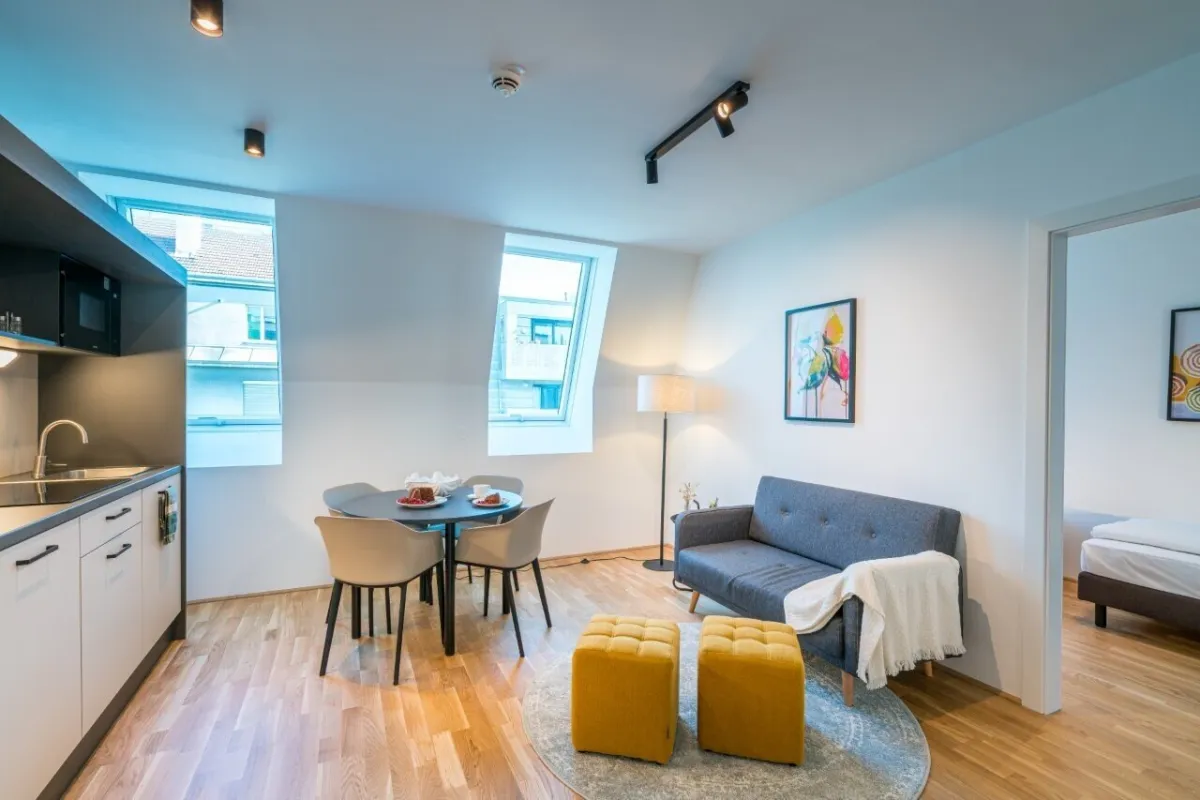 Kompakte 3-Zimmer DG-Wohnung mit optionalem Balkon - Bild 1