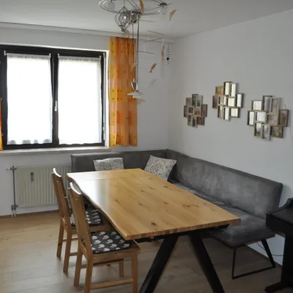 TOP SANIERTE 4 ZIMMERWOHNUNG MIT TIEFGARAGE IN BESTLAGE! - Bild 3