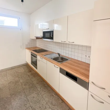 Büro/Praxis mit 4 Räumen: ca. 106 m2, ca. 8 m2 Terrasse und ca. 18 m2 Garten in U-Bahn-Nähe (Bürowidmung) - Bild 3