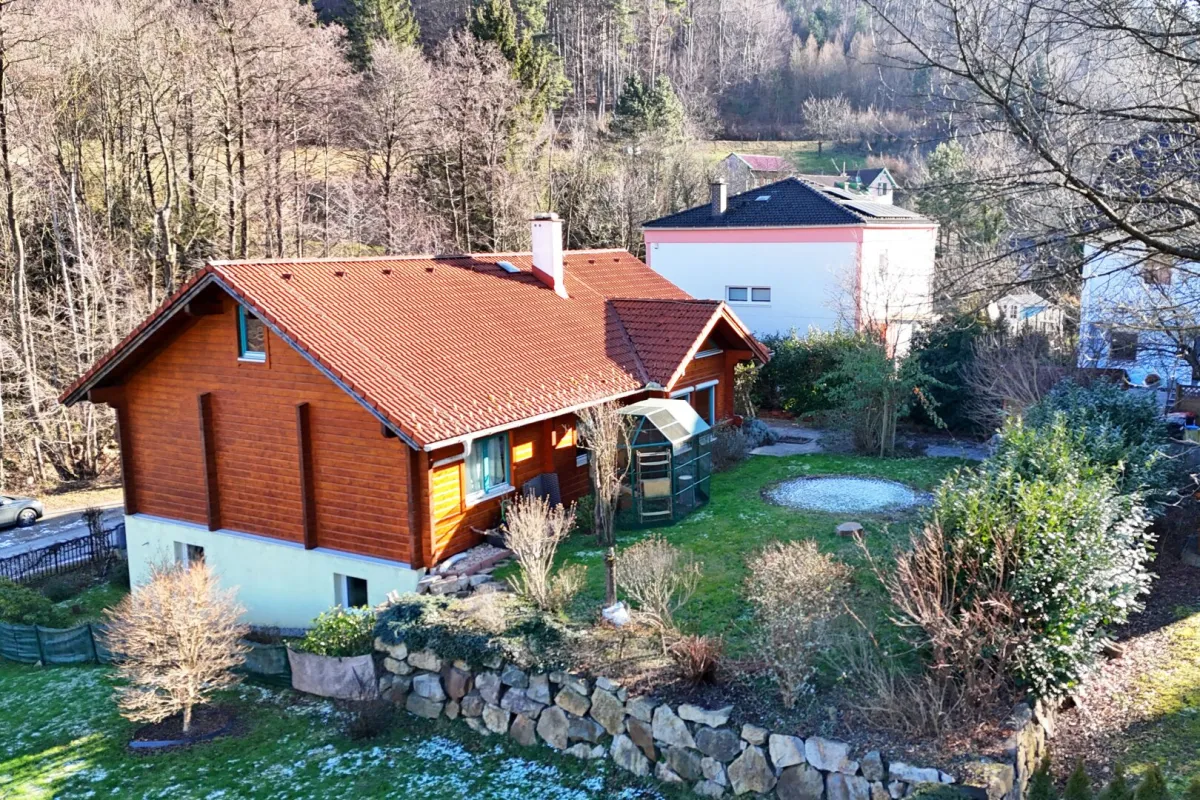 Einziehen und Wohlfühlen! Möbliertes Einfamilienhaus im Herzen des Wienerwaldes - Bild 1