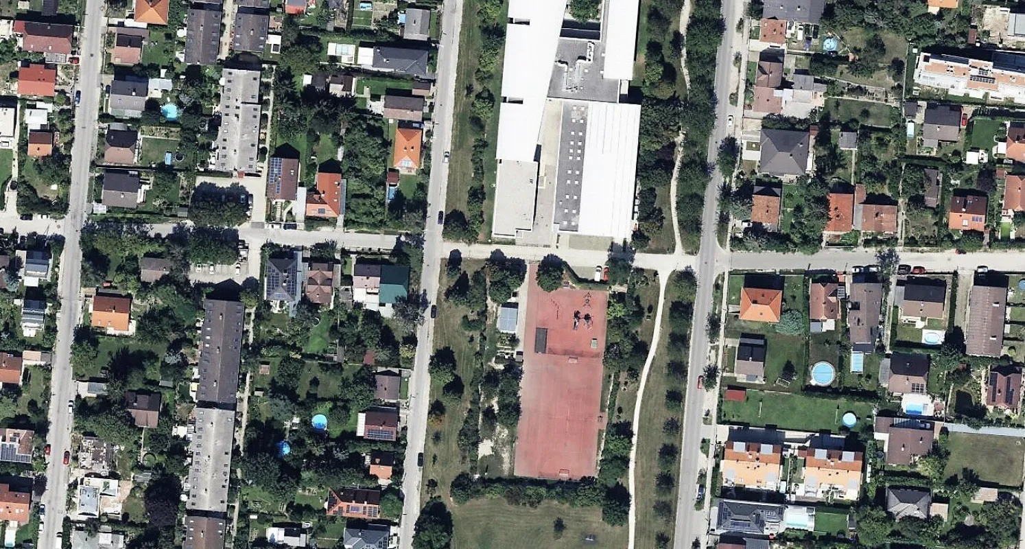 Baugrundstück mit ca. 548 m² nahe der Volksschule Kirschenallee in Eßling - Bild 1