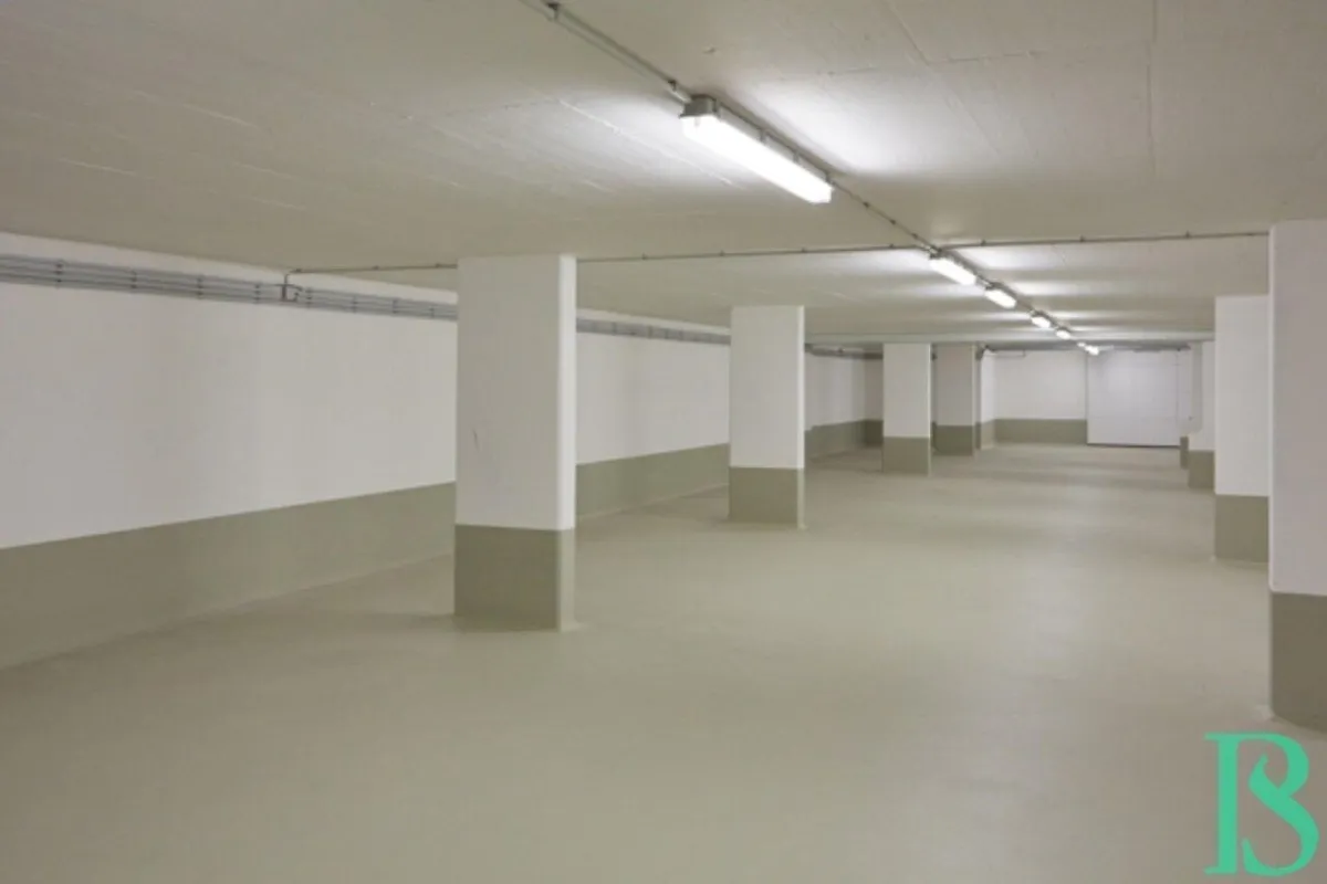 Garagenplatz im Zentrum - Bild 1