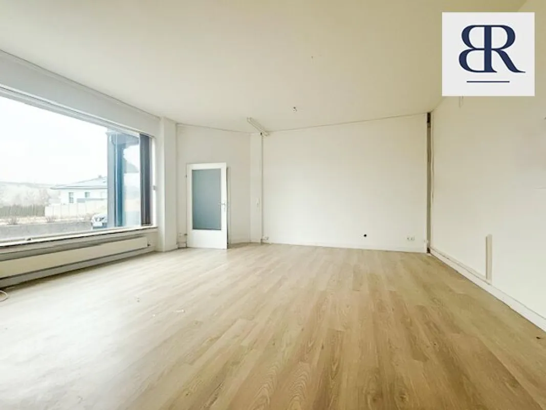 Das Hallwang Büro - "Ihr Geschäft, Ihr Raum, Ihre Möglichkeiten" - Bild 1