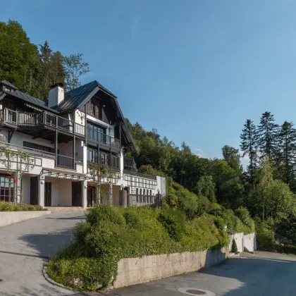 Einzigartiges Wohnen in erhöhter Lage samt Indoor-Pool und Wellnessbereich - Bild 2