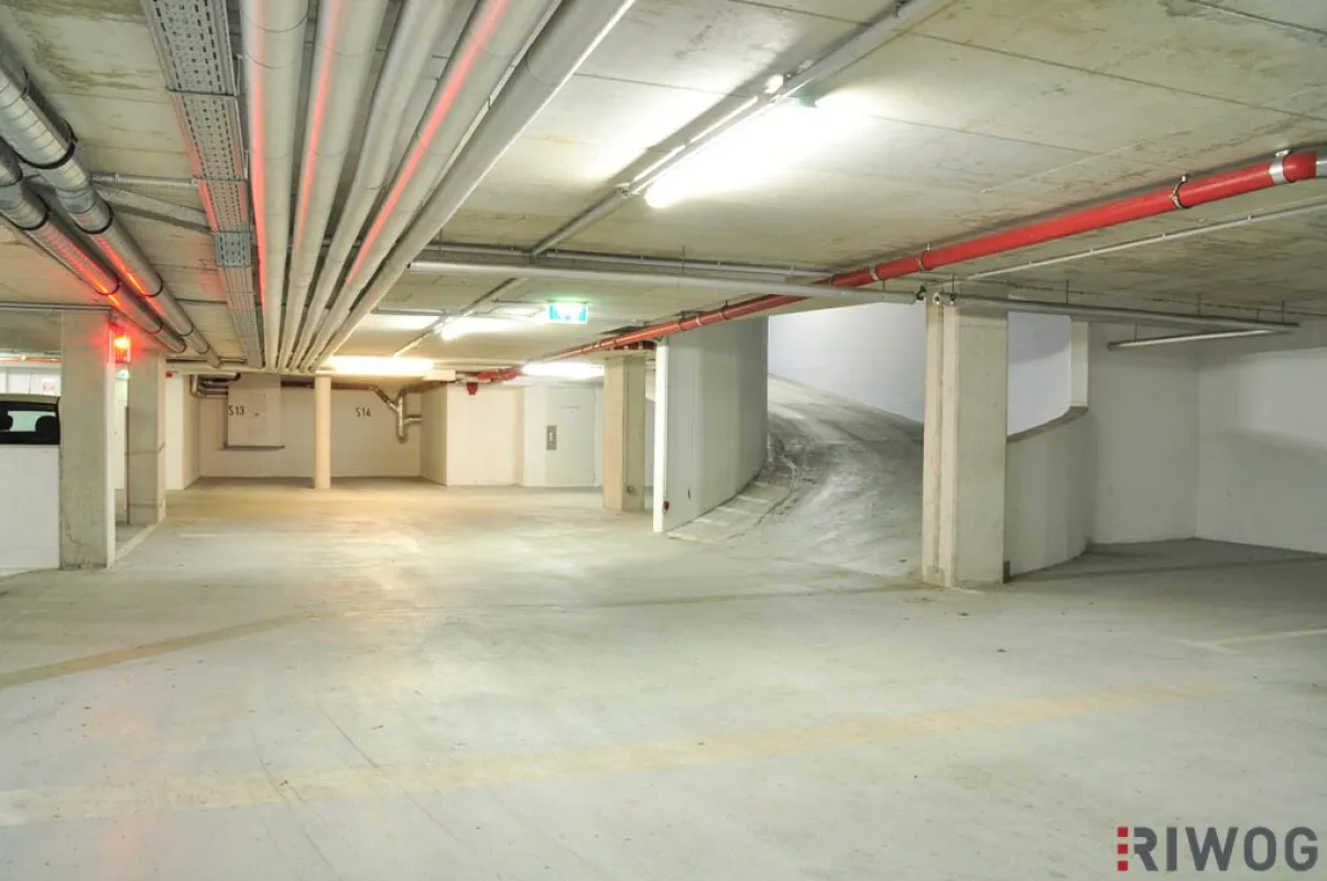 Tiefgaragenplatz nähe Hoßplatz zu mieten - Bild 1