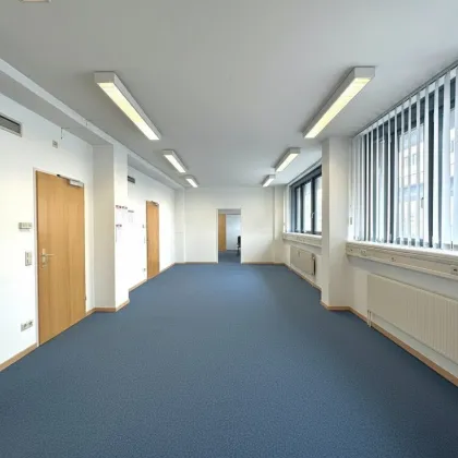 Büro am Höchstädtplatz: Sehr gute Infrastruktur im Haus und Umgebung | U6 - Bild 3