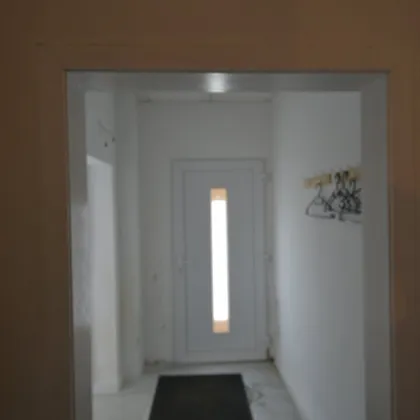 Traumhaftes Wohnen/Ordination/Büro in NÖ: 260m² vollsaniertes Haus, teilmöbliert mit Garten, Balkon, Garage und Bergblick für €2200 inkl. Steuer + Betriebskosten, oder das Objekt kaufen! - Bild 3