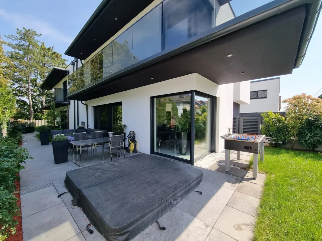 Traumhaftes Wohnen in Gerasdorf - Extravaganz trifft modernes Wohlfühlambiente - U1 Leopoldau in der Nähe - Bild 1