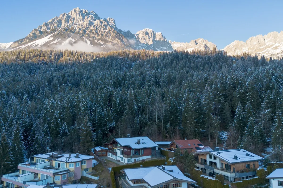 Idyllisches Apartmenthaus in Traumlage – Alleinstehend mit Aussicht in Ellmau - Bild 1