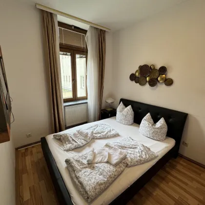 DIREKT BEI DER U1 - MÖBLIERTES 2-ZIMMER APARTMENT - SOFORT VERFÜGBAR - LIFT - NÄHE ZENTRUM! - Bild 2