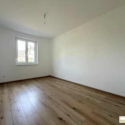 In Kürze verfügbar - 3 Zimmer Garten- bzw. Balkonwohnungen inkl. EWE Einbauküche und KFZ Stellplatz - Bild 3