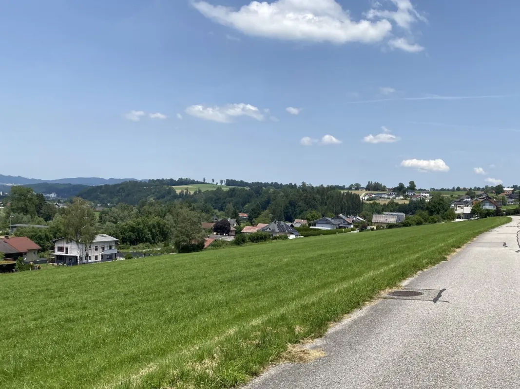 Bau dein Traumhaus in Vöcklamarkt - 595m² Baugrund für 110.000€ in Oberösterreich! - Bild 1