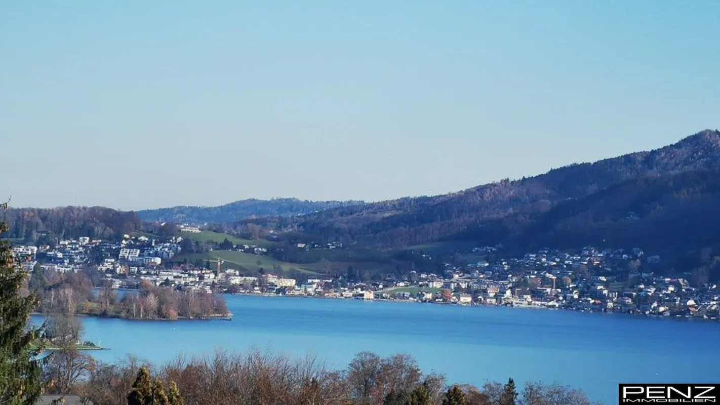 ALTMÜNSTER: Neuwertiges Traumhaus mit unverbaubarem Seeblick - Bild 1
