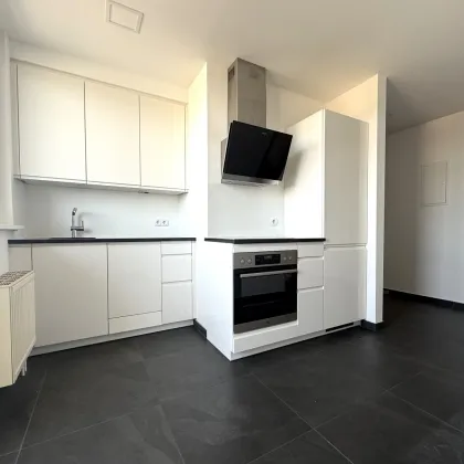 Traumhafte Aussicht trifft auf Toplage - 2 Zimmer Wohnung mit Loggia! - Bild 2