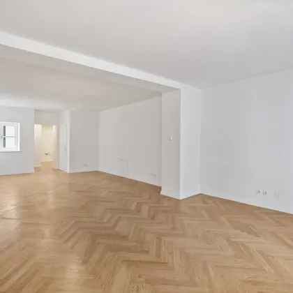 Erstbezug! Büro, Geschäftslokal mit Strassenzugang, große Kellerfläche mit Ausbaupotential! vollsaniert und hochwertig ausgestattet! - Bild 2