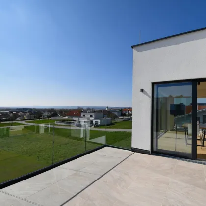 MODERNE VILLA MIT TRAUMHAFTEN FERNBLICK IN NEUSIEDL AM SEE - Bild 2