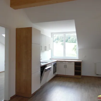 Traumhafte Dachgeschoßwohnung in Weissenbach: 3 Zimmer, Balkon & Top-Ausstattung! - Bild 3