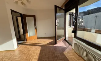 Günstige Wohnung mit Südbalkon und Tiefgarage in Hall - Perfekt für Singles oder Paare!