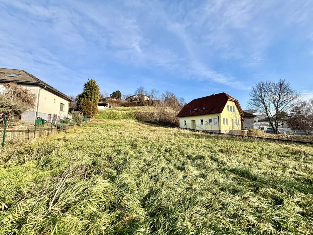 Großes Baugrundstück in Neusiedl am See - Ruhige Lage & Bahnhofsnähe - Bild 1