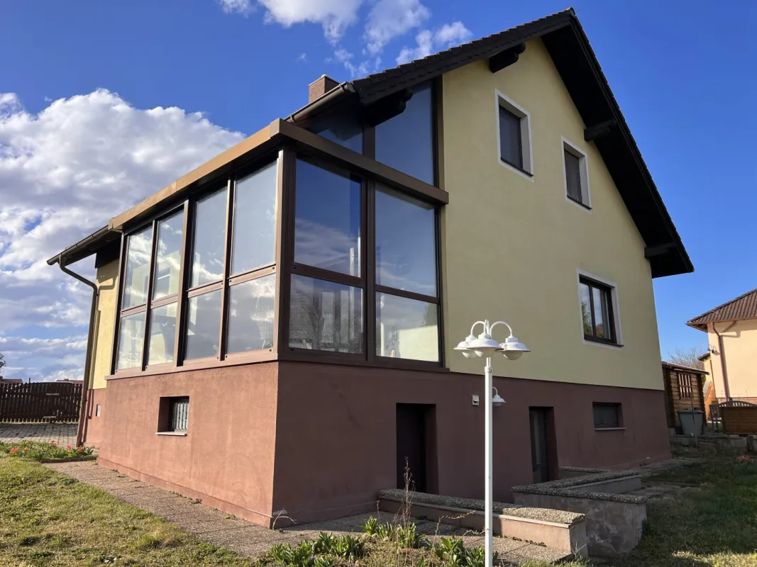 Schnäppchen mit Wintergarten !!  8 Fahrminuten vom Bahnhof Gänserndorf - Bild 1