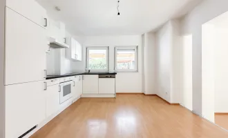 Hochwertige 3-Zimmer-Gartenwohnung mit sonniger Terrasse und Carport