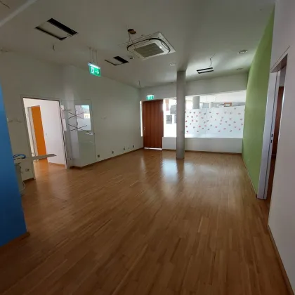 Moderne, helle und barrierefreie Praxis/Bürofläche in Eggersdorf - Bild 2