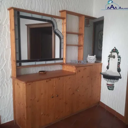 Elegantes Ambiente gesucht? 242m2 Wohnfläche (2 Wohneinheiten) - top saniert - uneinsehbarer Innenhof - riesiger Stadl - einziehen und wohlfühlen! - Bild 3