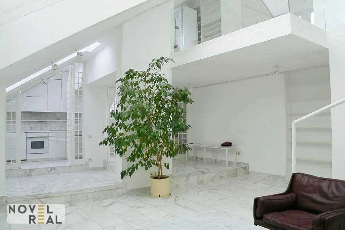 NÄHE RATHAUS - TRAUMHAFTE DACHTERRASSENWOHNUNG - Bild 1