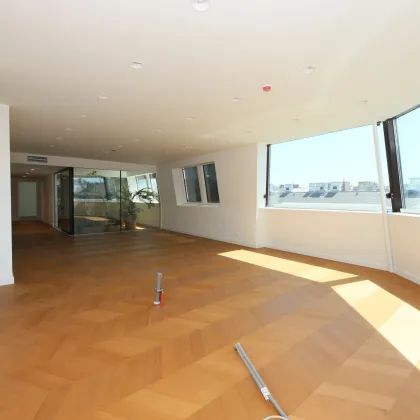 Exklusives Wohnen im Herzen Wiens - Luxuriöse Wohnung mit 4 Zimmern, Garage und hochwertiger Ausstattung - Bild 2